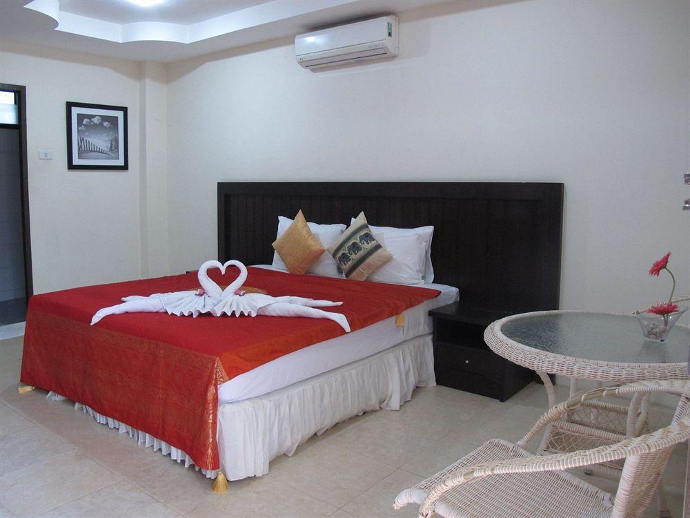 Hill Side Patong Hotel Екстериор снимка