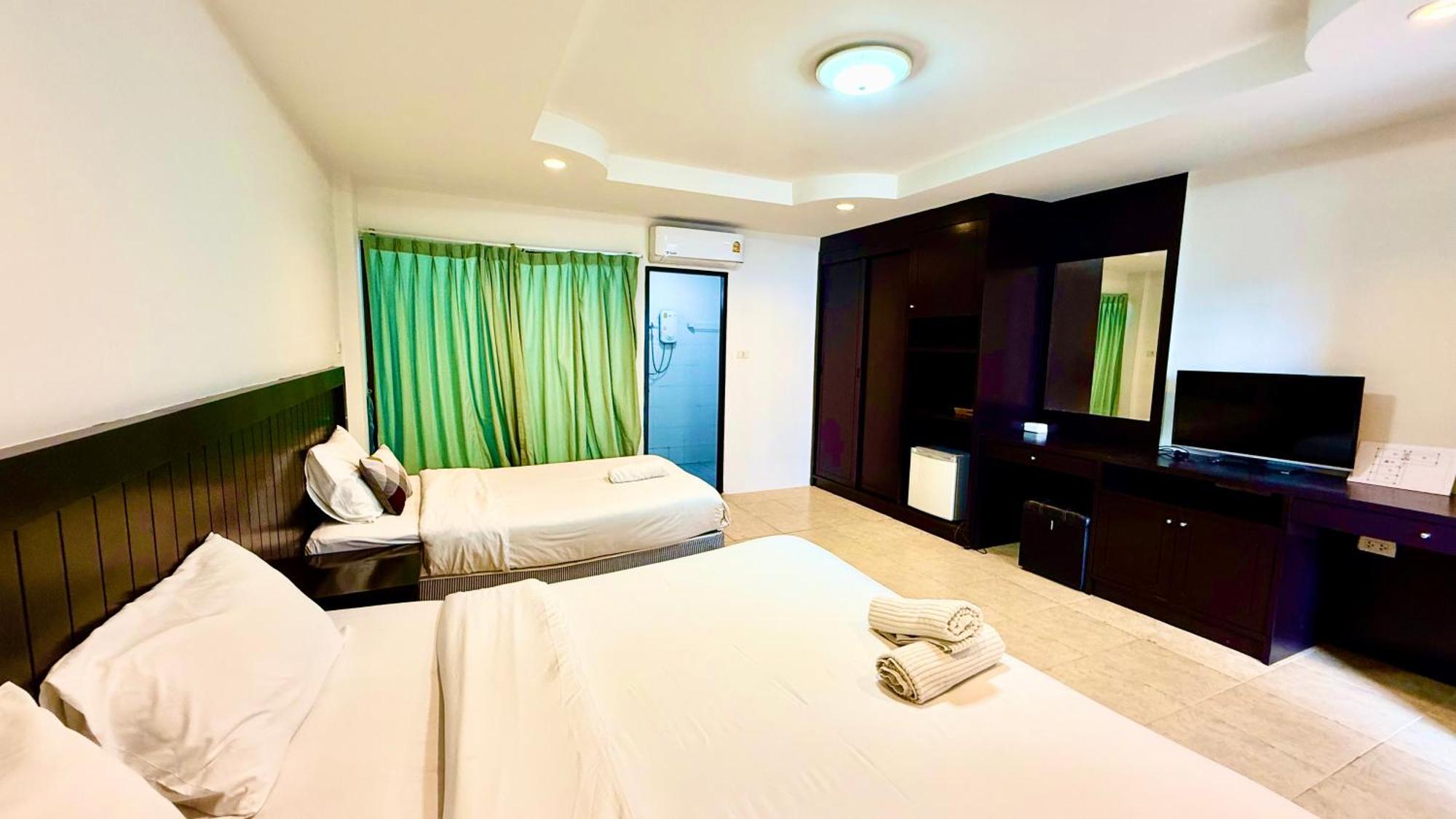 Hill Side Patong Hotel Екстериор снимка