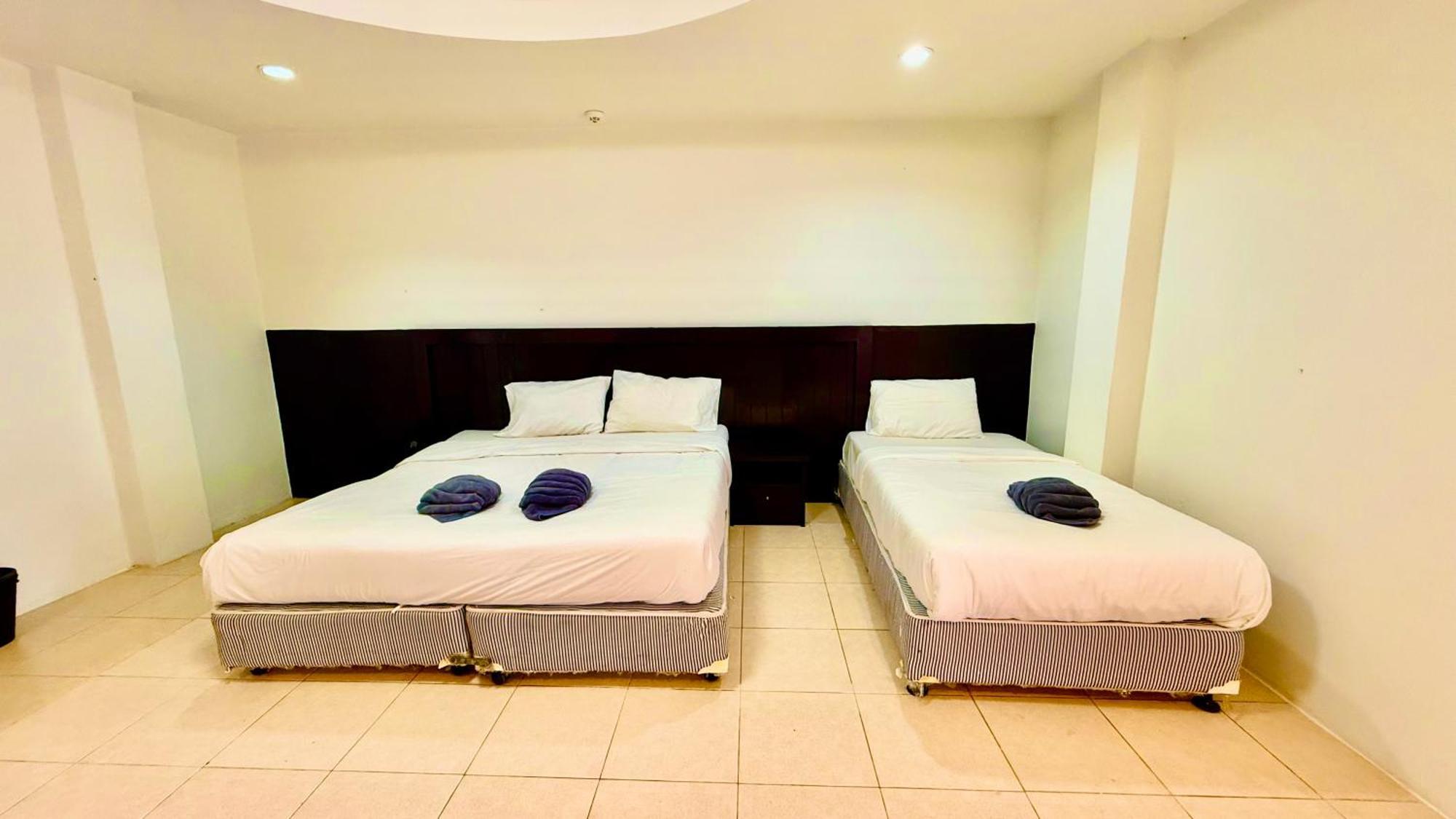 Hill Side Patong Hotel Екстериор снимка