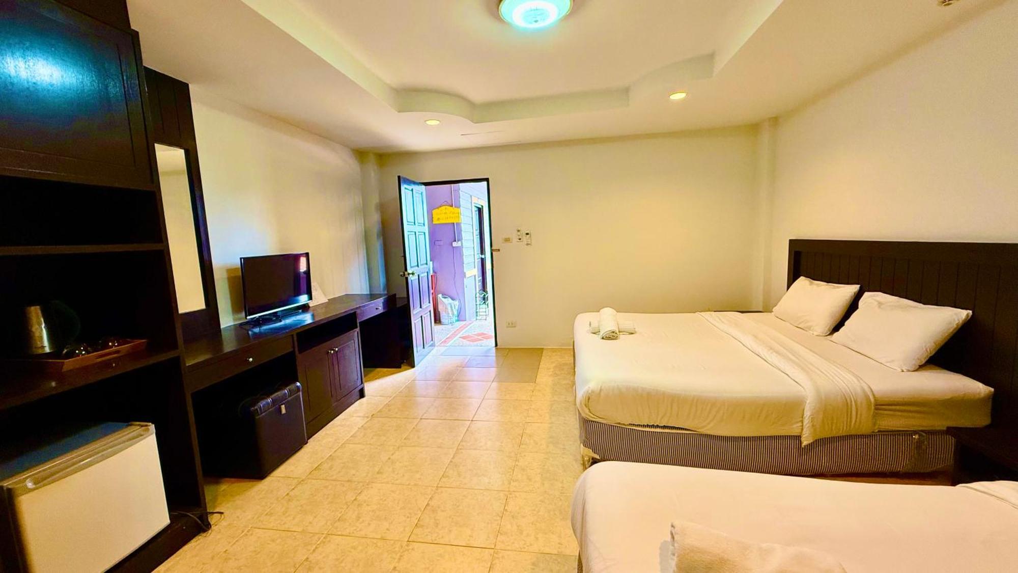 Hill Side Patong Hotel Екстериор снимка