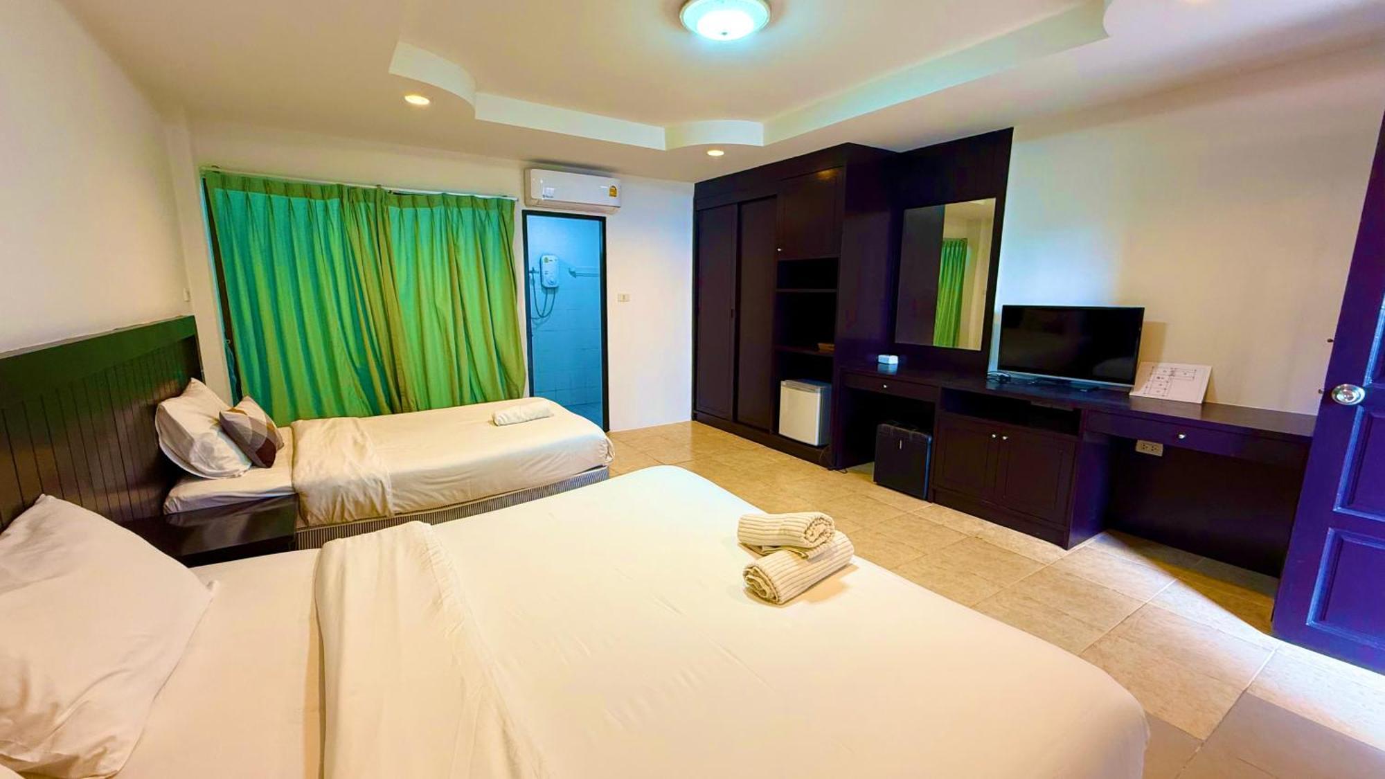 Hill Side Patong Hotel Екстериор снимка