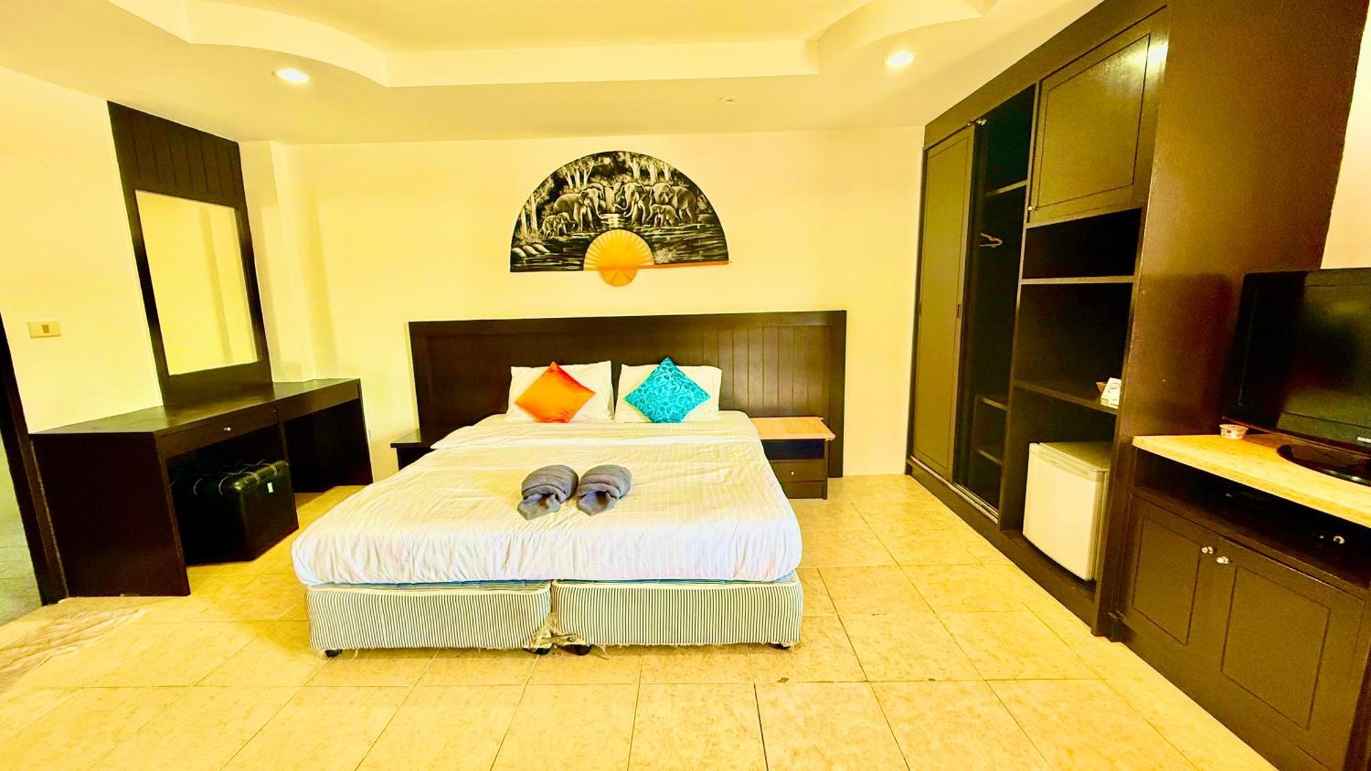 Hill Side Patong Hotel Екстериор снимка