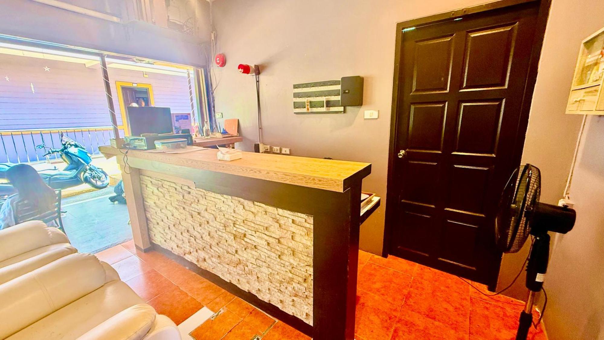 Hill Side Patong Hotel Екстериор снимка