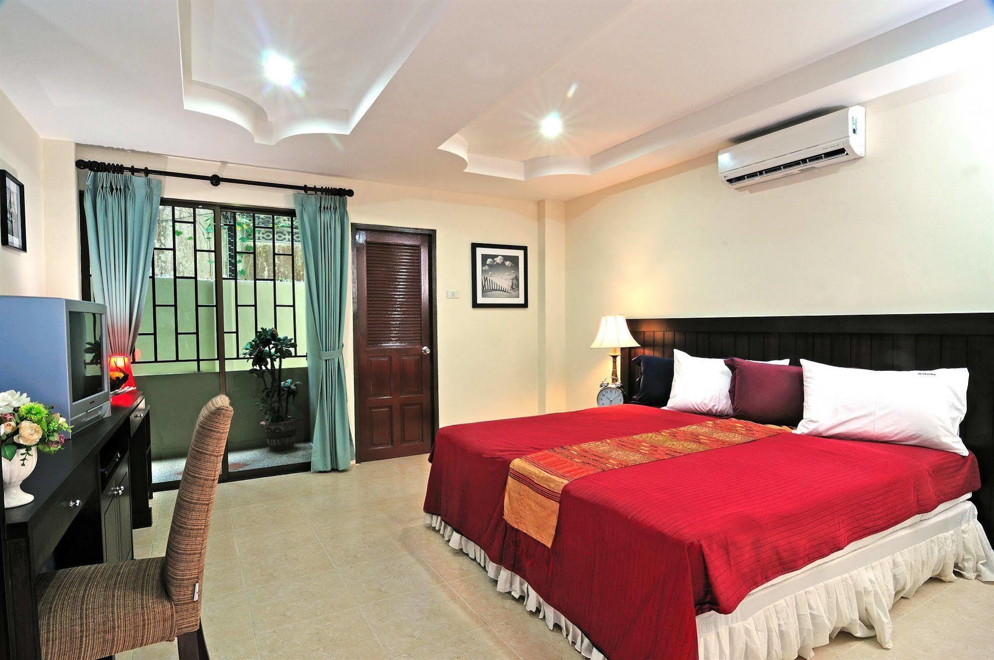 Hill Side Patong Hotel Екстериор снимка